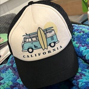 California SURF  Kids Trucker Hat - Black and White polyester snap back